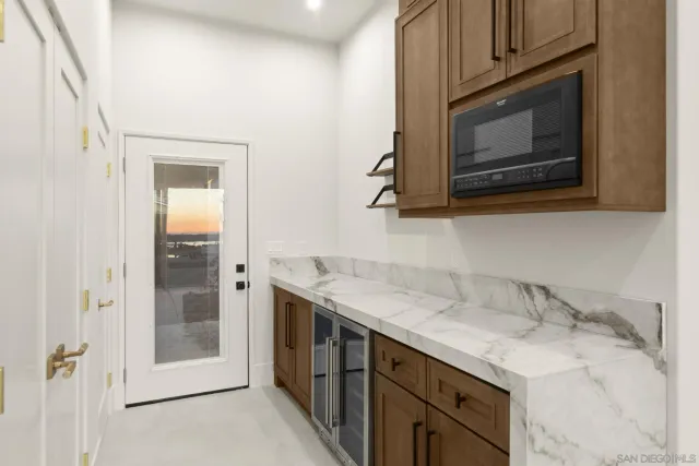 $3,790,000 | 3080 Lloyd Street, San Diego, CA 92117