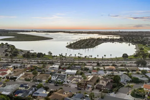 $3,790,000 | 3080 Lloyd Street, San Diego, CA 92117