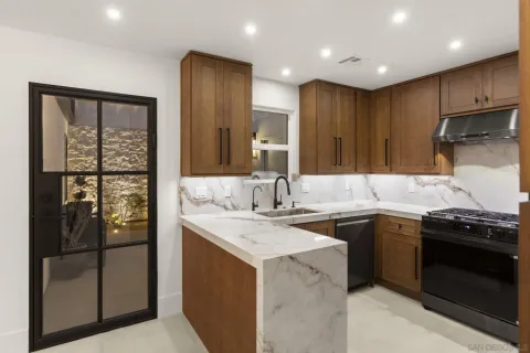 $3,790,000 | 3080 Lloyd Street, San Diego, CA 92117