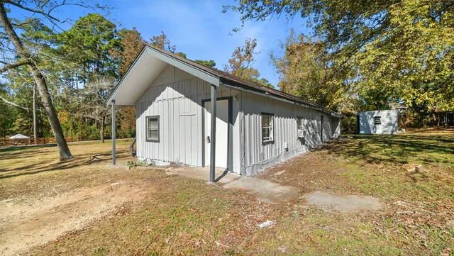 $975 | 905 St Lawrence River Road, Conroe, TX 77316