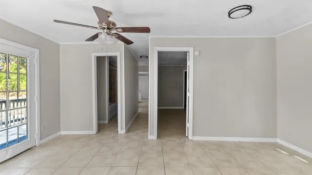 $975 | 905 St Lawrence River Road, Conroe, TX 77316