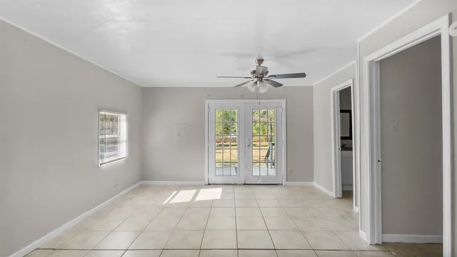 $975 | 905 St Lawrence River Road, Conroe, TX 77316