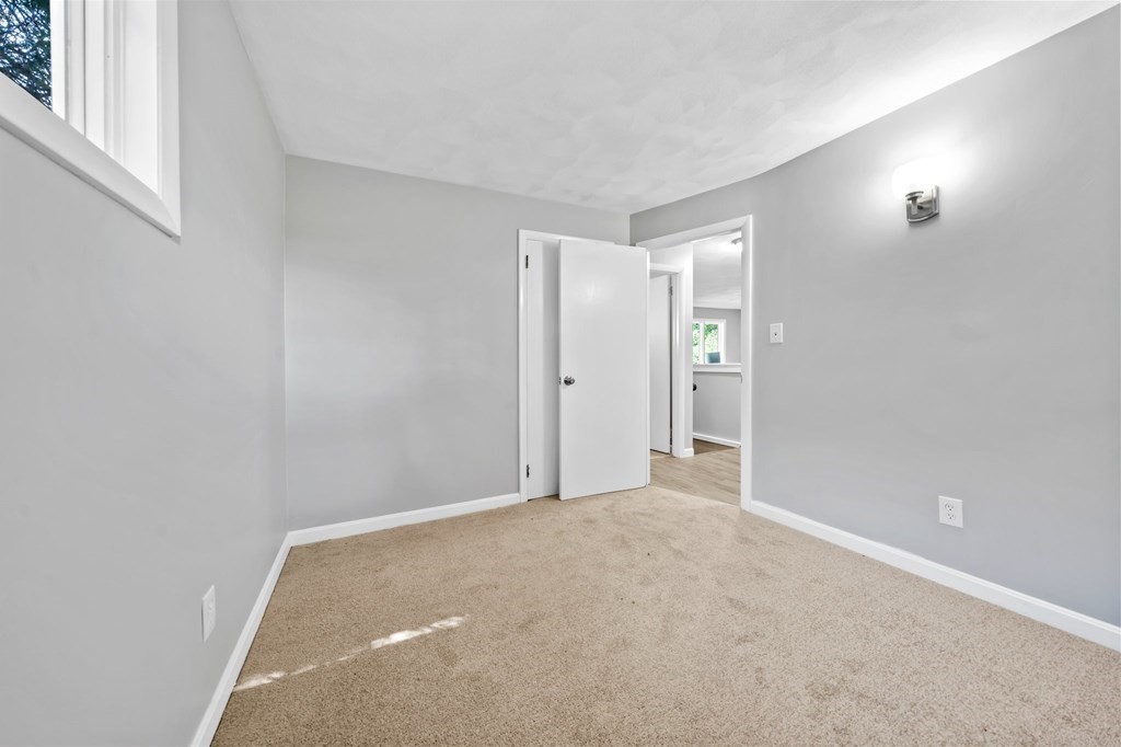 15 Volkmar Road Worcester, MA 01606 - Photo 19 of 36