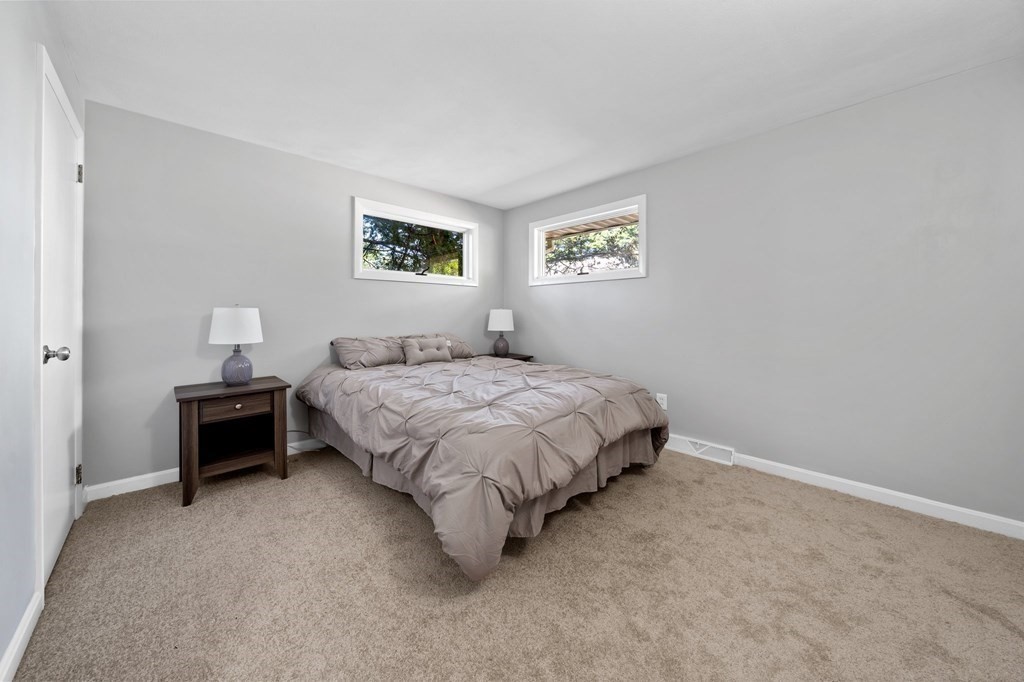 15 Volkmar Road Worcester, MA 01606 - Photo 4 of 36