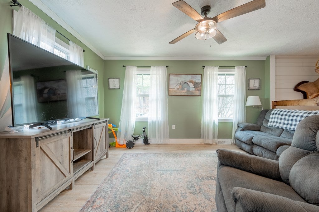 610 Austinville Road Max Meadows, VA 24360 - Photo 11 of 100 Gallery Image 11