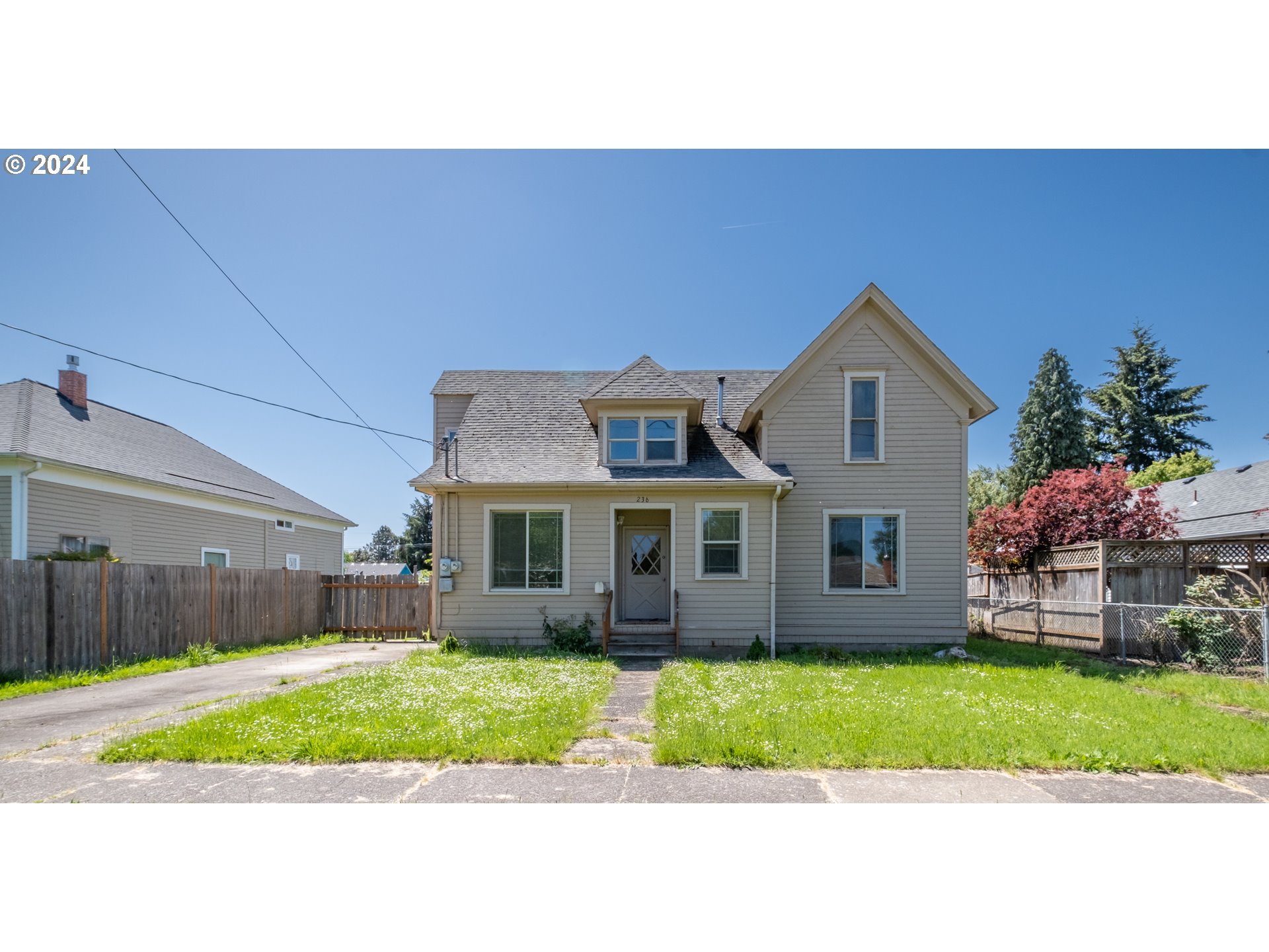 236 Cleveland Street Lebanon, OR 97355 - Photo 1 of 36 Gallery Image 1