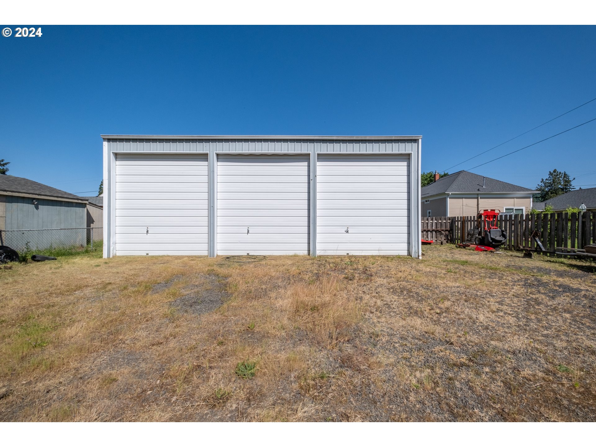 236 Cleveland Street Lebanon, OR 97355 - Photo 2 of 36 Gallery Image 2