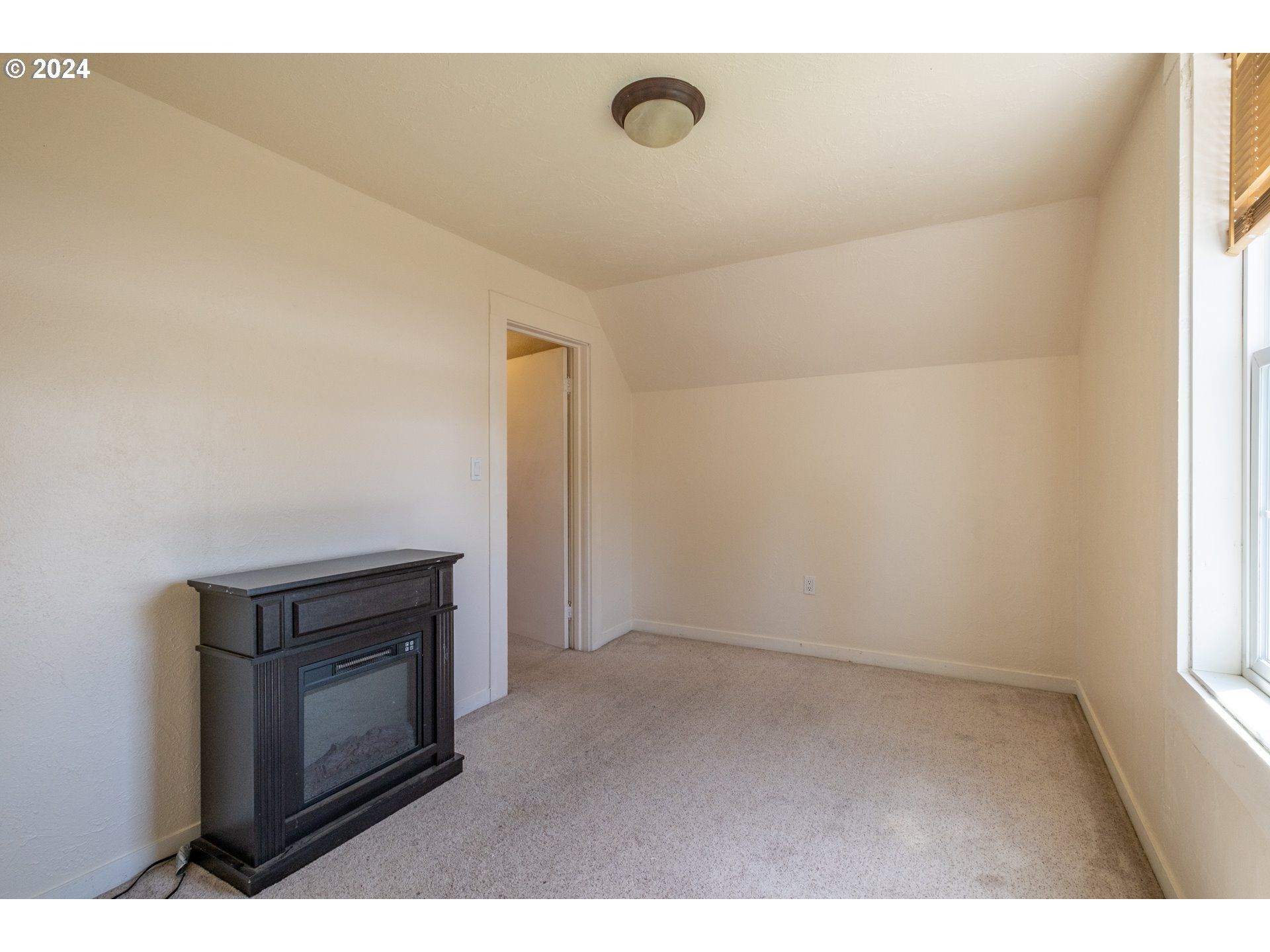 236 Cleveland Street Lebanon, OR 97355 - Photo 25 of 36 Gallery Image 25