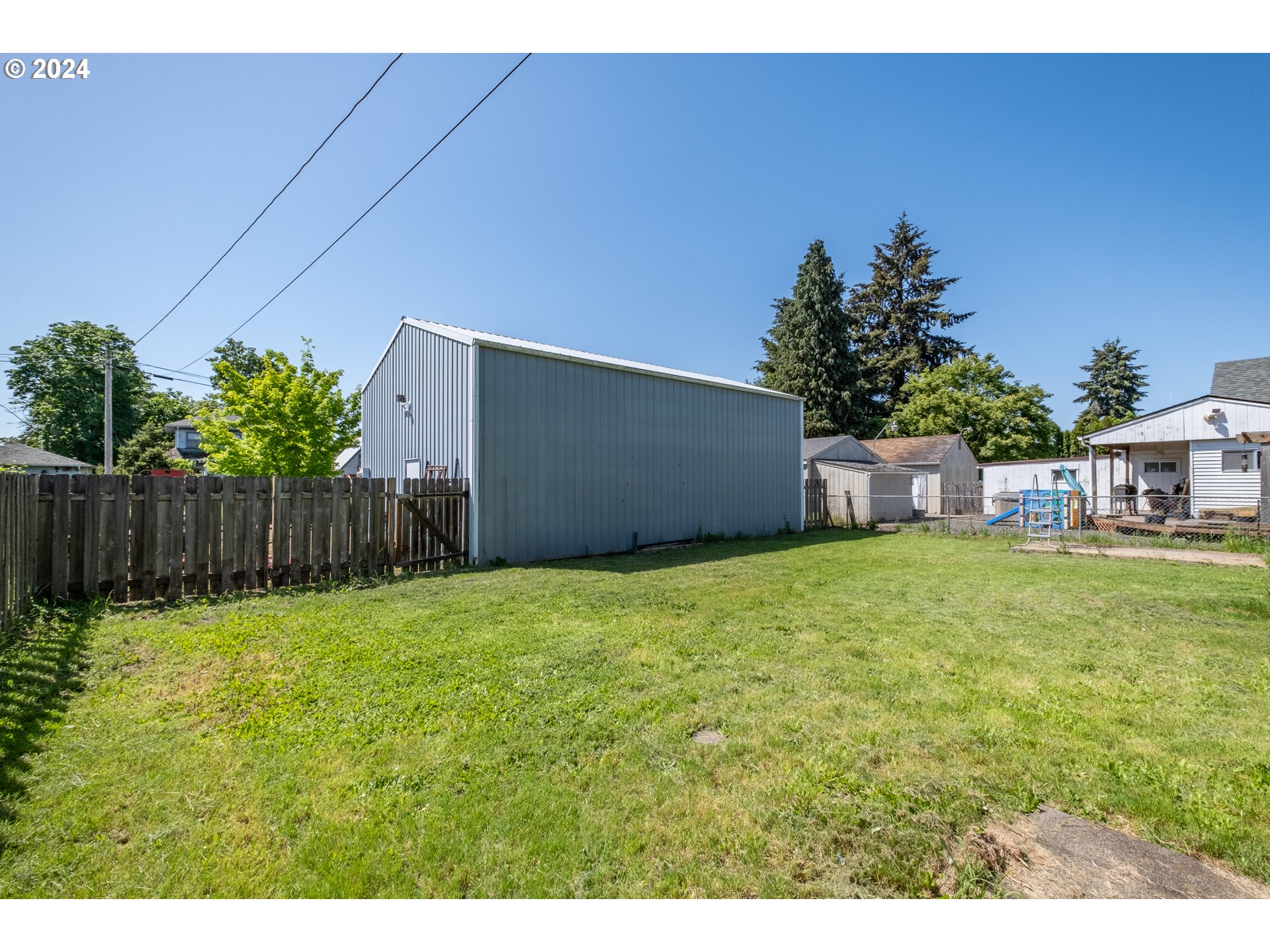 236 Cleveland Street Lebanon, OR 97355 - Photo 3 of 36 Gallery Image 3