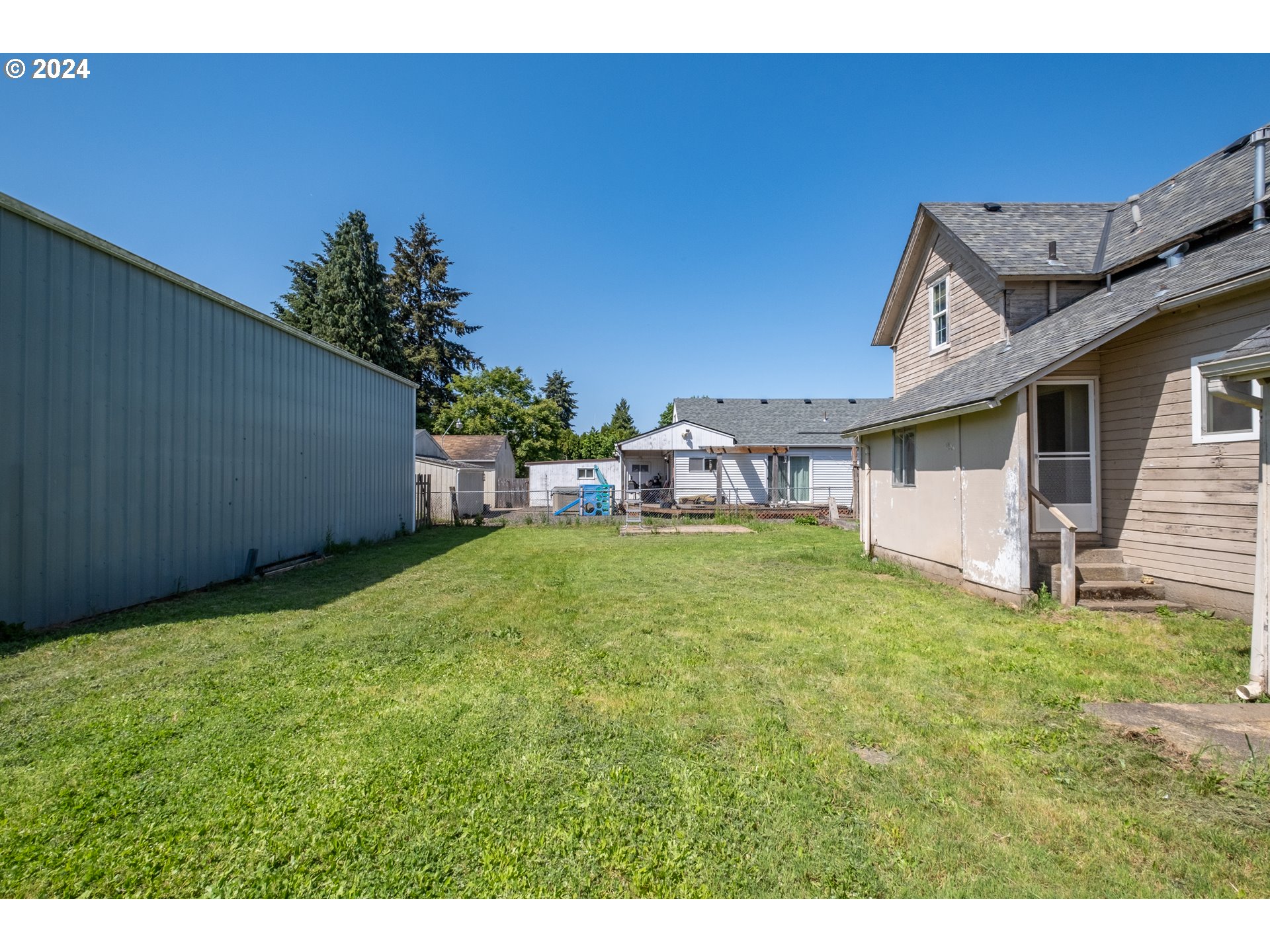 236 Cleveland Street Lebanon, OR 97355 - Photo 31 of 36 Gallery Image 31