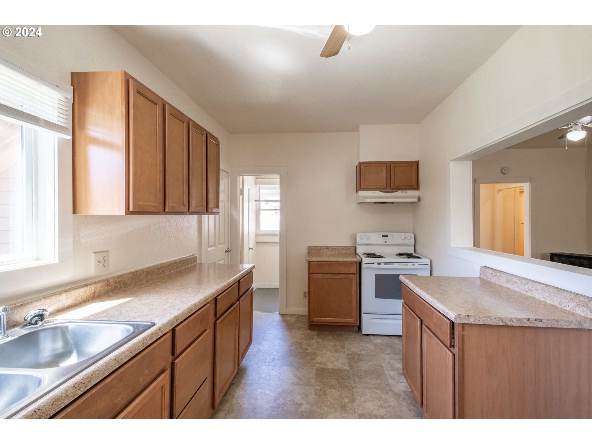 236 Cleveland Street Lebanon, OR 97355 - Photo 9 of 36 Gallery Image 9