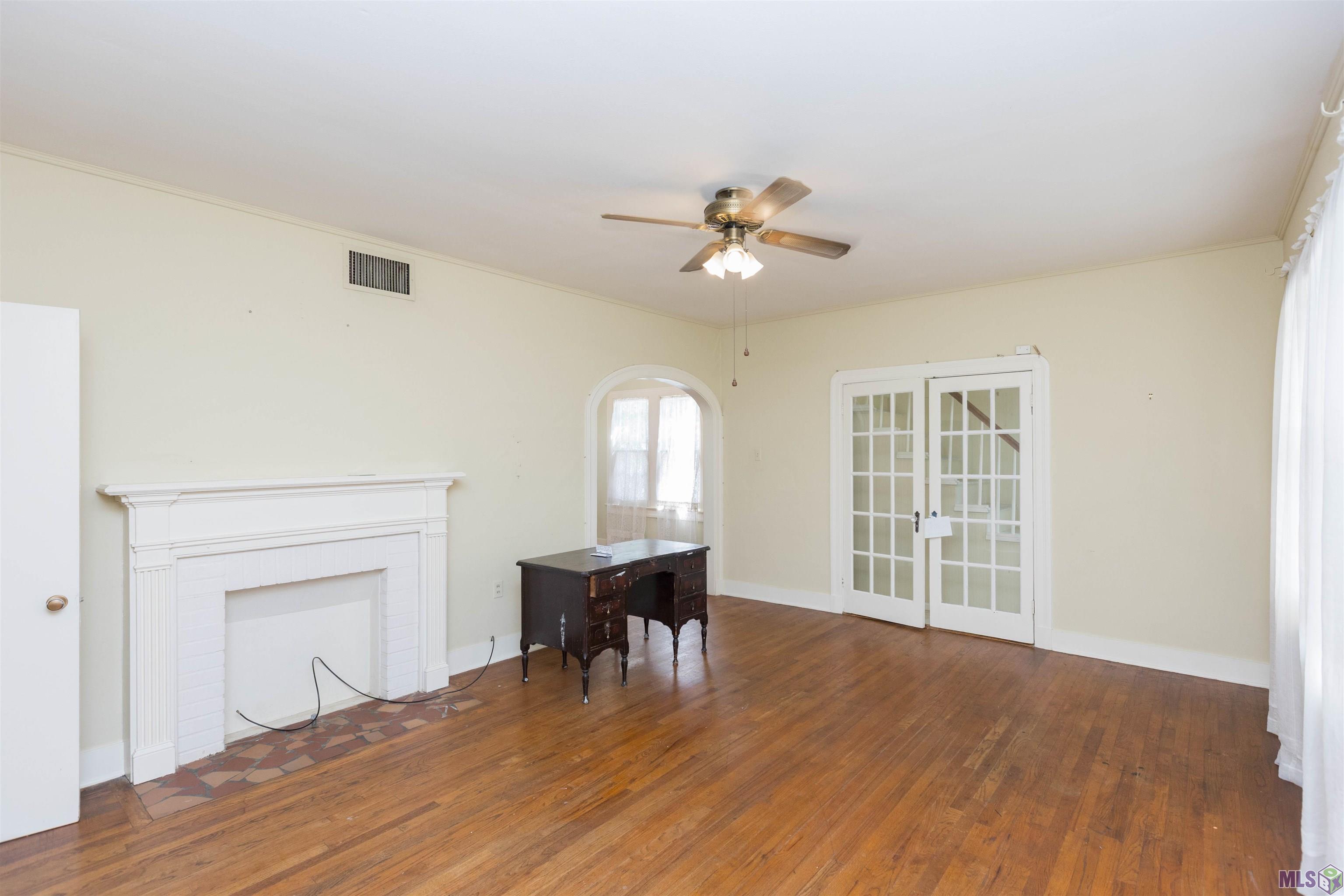 3027 South Eugene Street Baton Rouge, LA 70808 - Photo 2 of 25 Formal Living Room