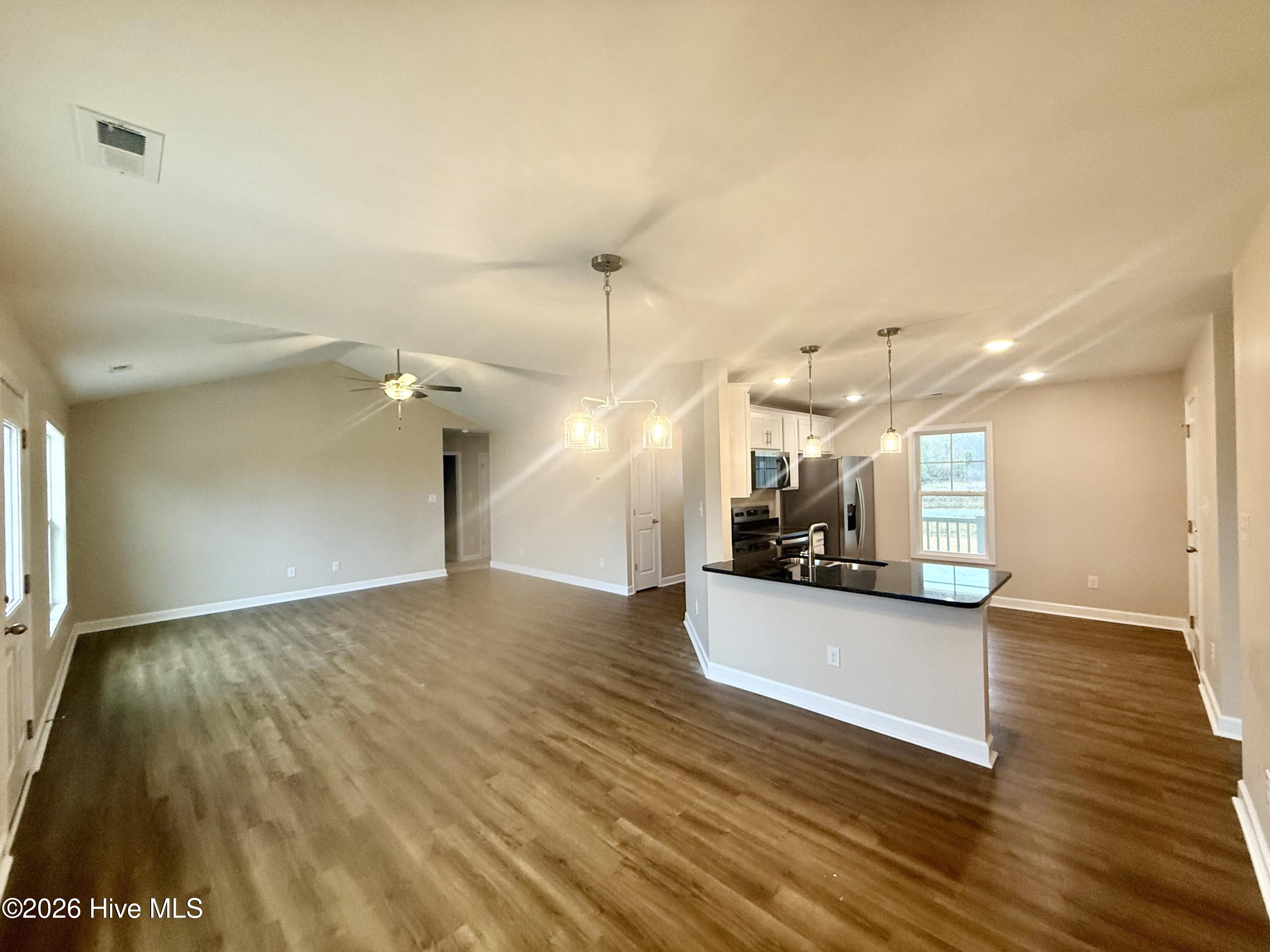 247 Cavanaughtown Road Richlands, NC 28574 - Photo 7 of 29 Great room