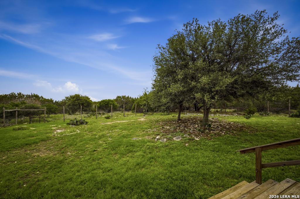101 Shady Ridge Drive Boerne, TX 78006 - Photo 4 of 35