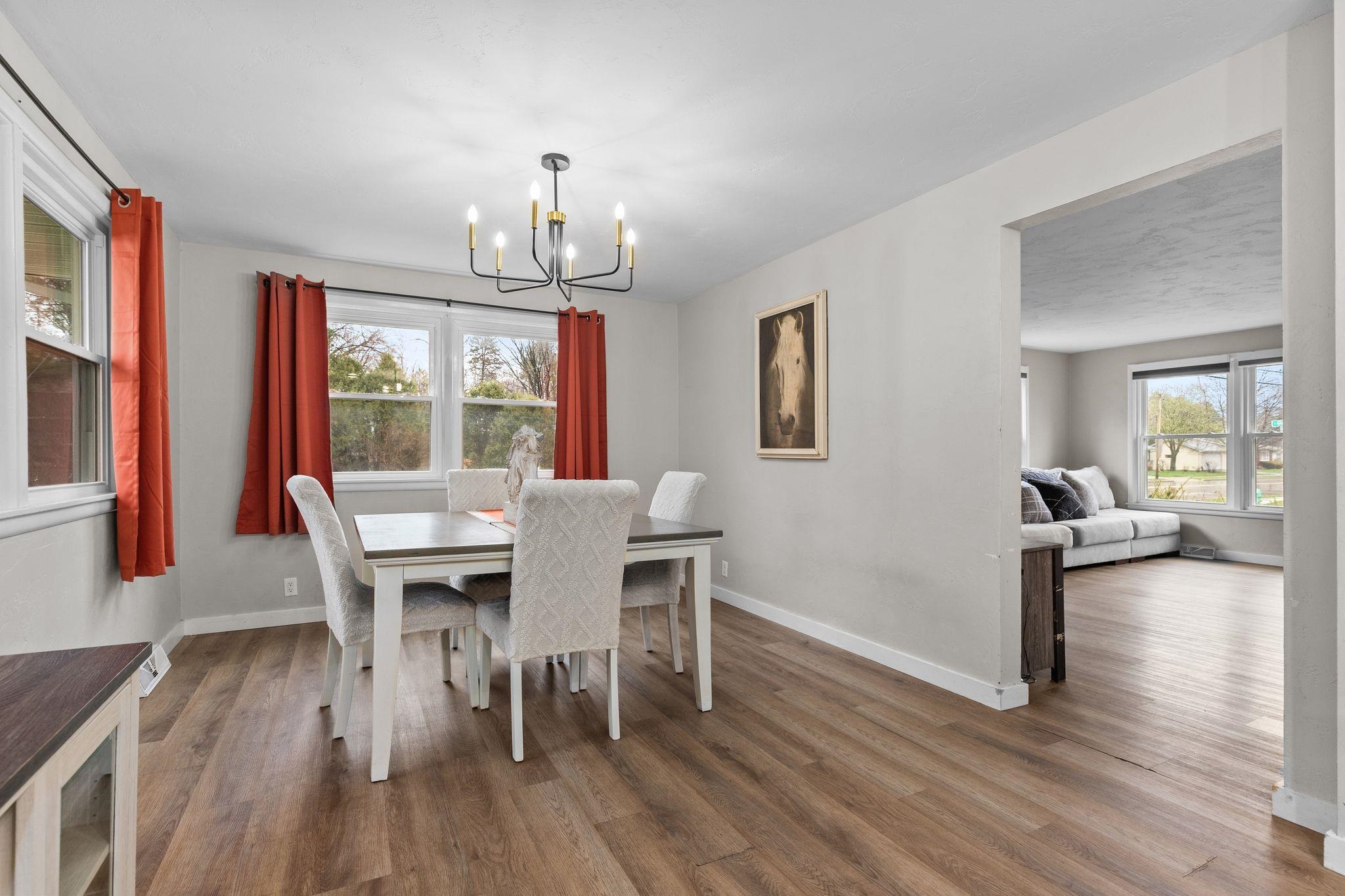 2007 South Gladys Avenue Appleton, WI 54915 - Photo 12 of 38