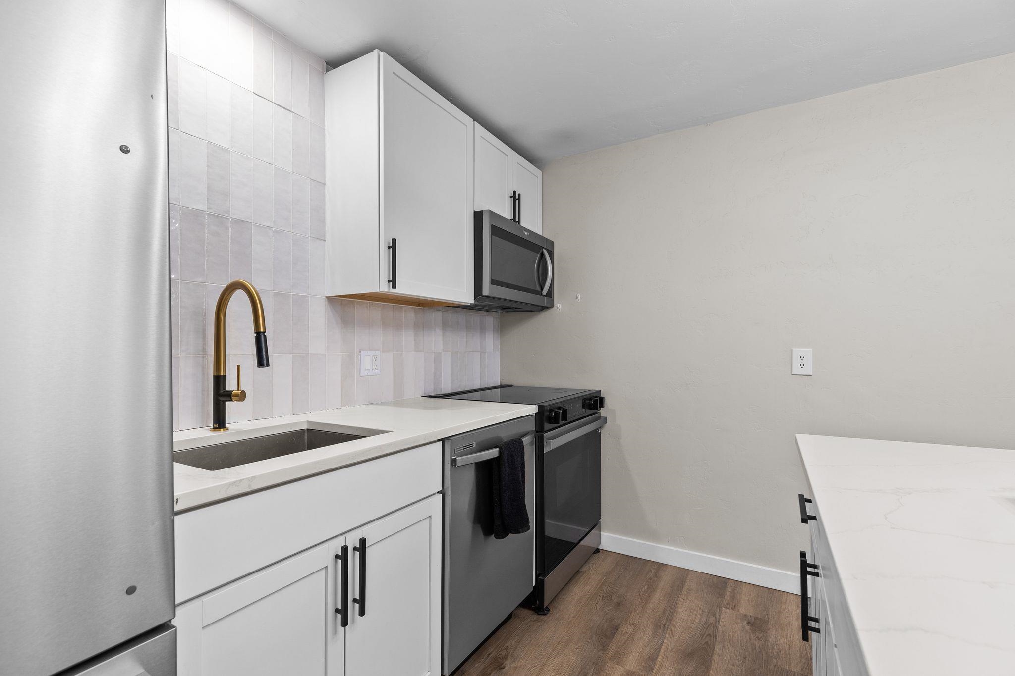 2007 South Gladys Avenue Appleton, WI 54915 - Photo 16 of 38