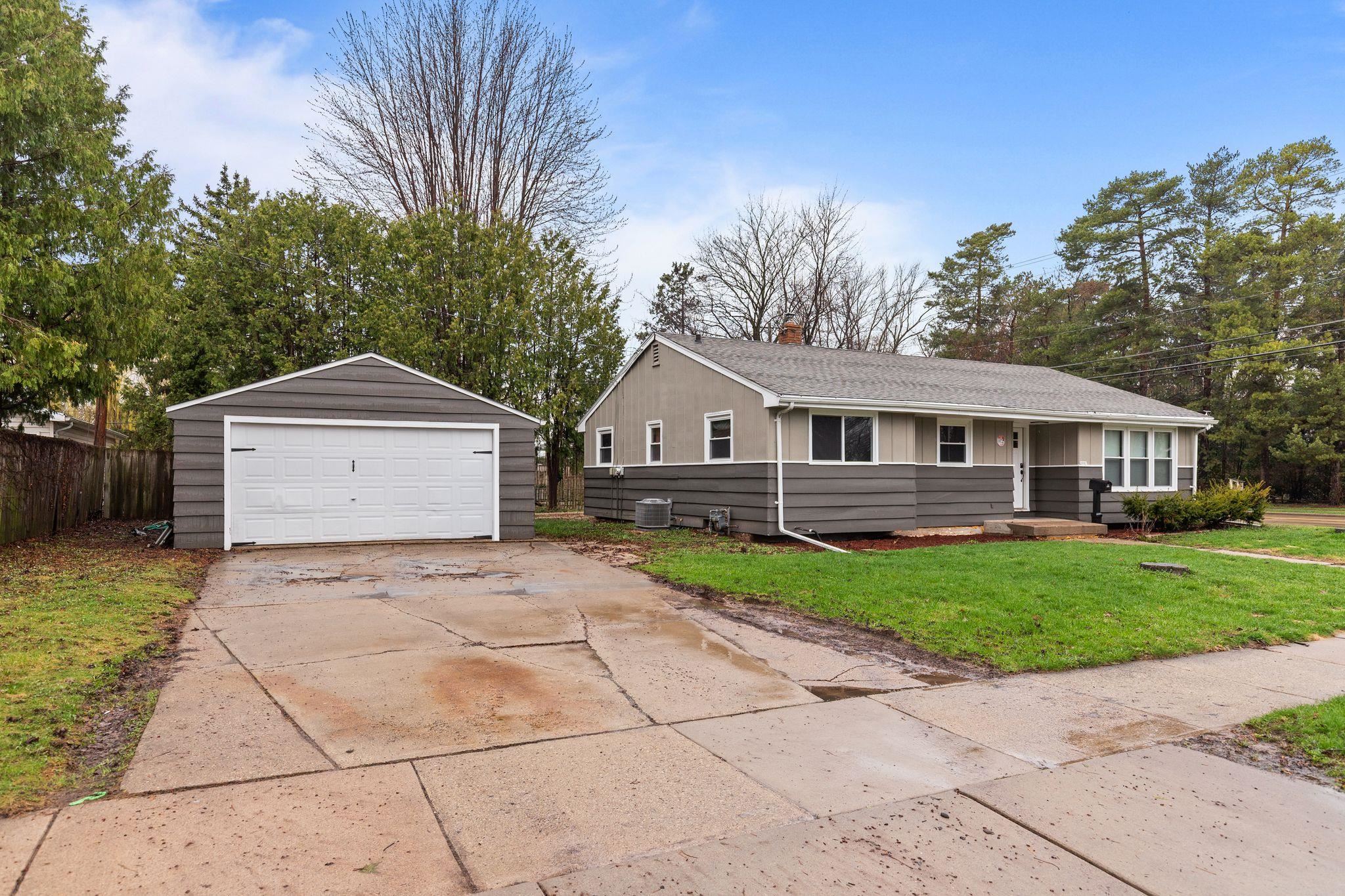 2007 South Gladys Avenue Appleton, WI 54915 - Photo 36 of 38