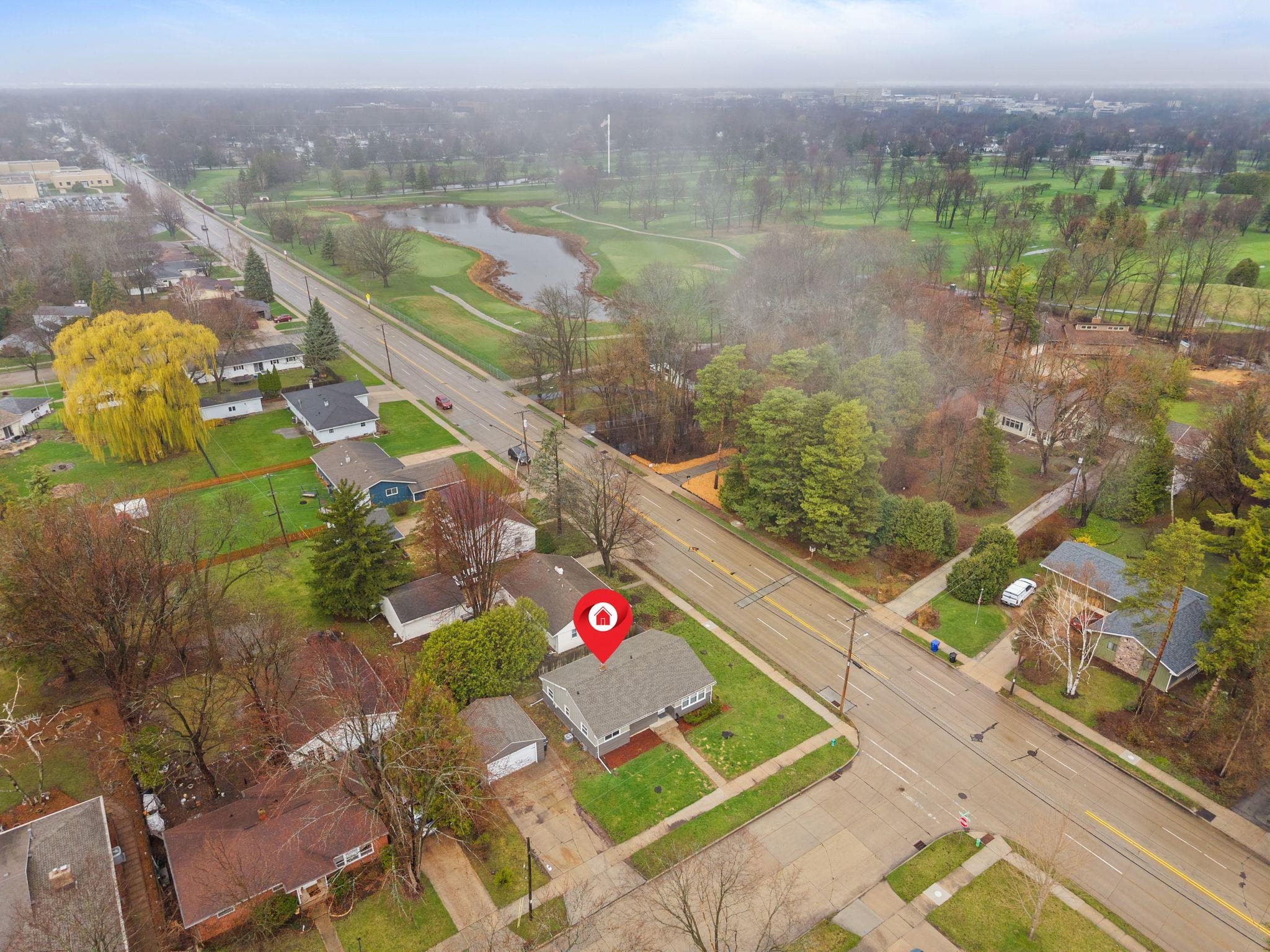 2007 South Gladys Avenue Appleton, WI 54915 - Photo 4 of 38