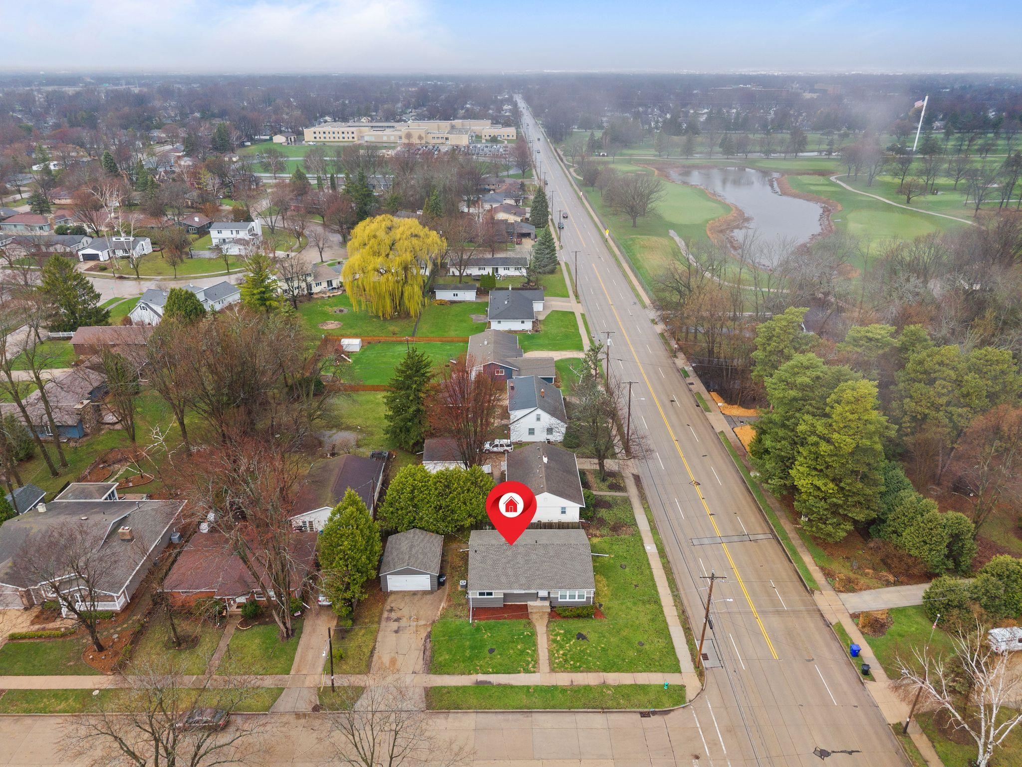 2007 South Gladys Avenue Appleton, WI 54915 - Photo 5 of 38