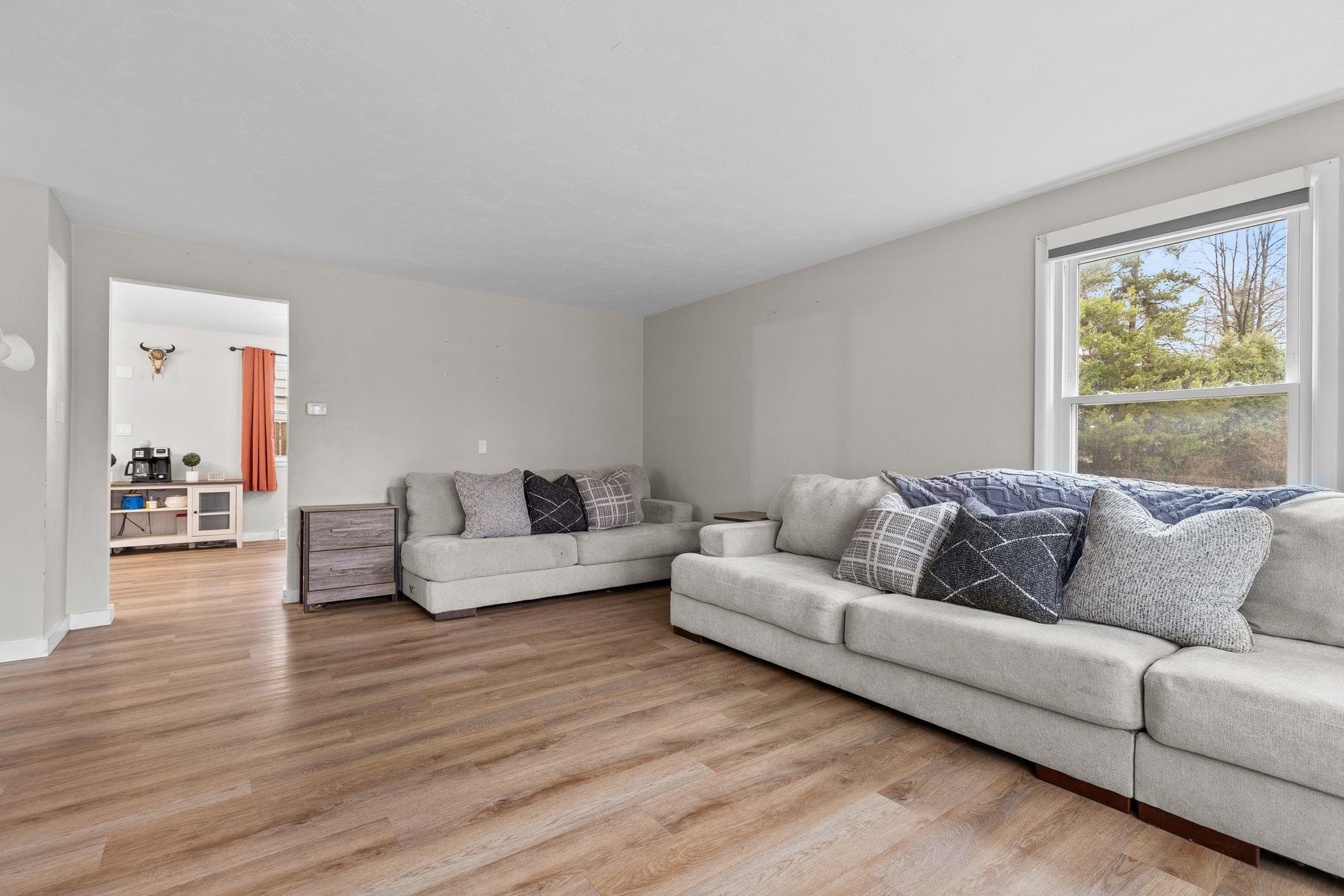 2007 South Gladys Avenue Appleton, WI 54915 - Photo 10 of 38