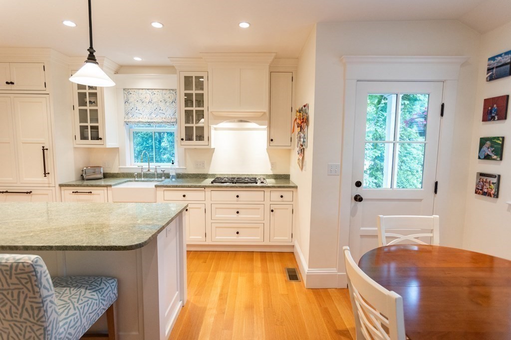 9 Hunting Street Wellesley, MA 02481 - Photo 13 of 25 Gallery Image 13