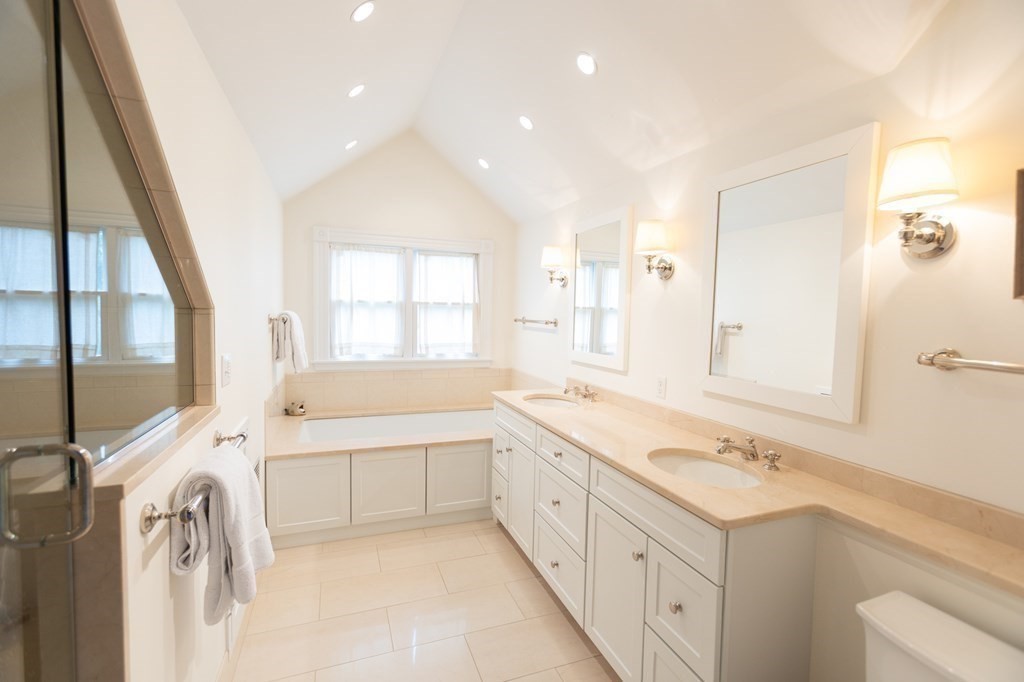 9 Hunting Street Wellesley, MA 02481 - Photo 16 of 25 Gallery Image 16