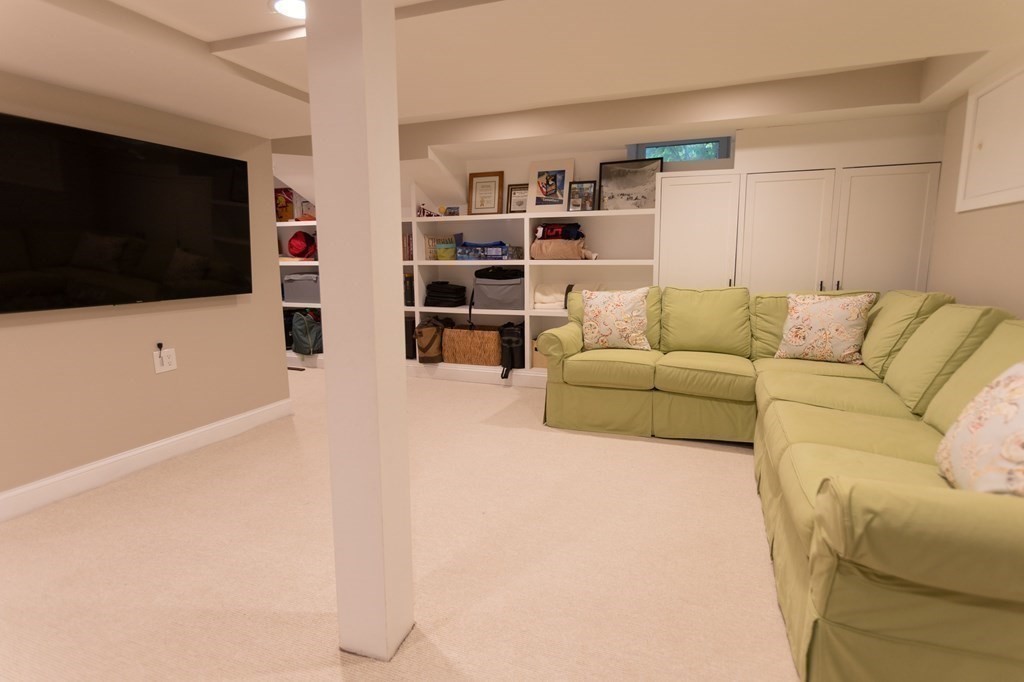 9 Hunting Street Wellesley, MA 02481 - Photo 22 of 25 Gallery Image 22