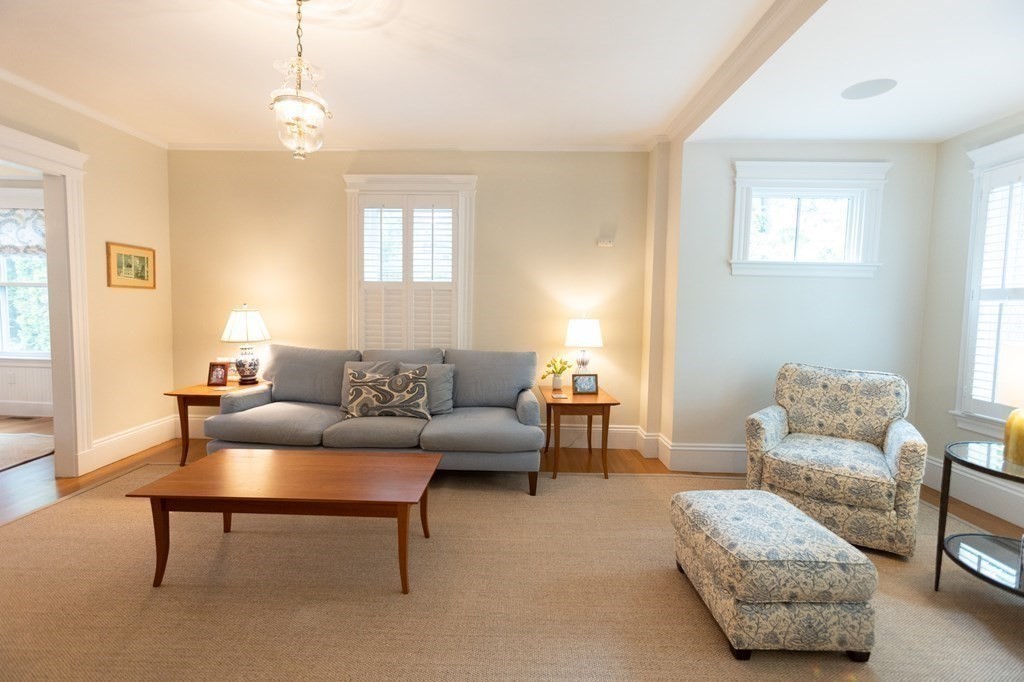 9 Hunting Street Wellesley, MA 02481 - Photo 5 of 25 Gallery Image 5