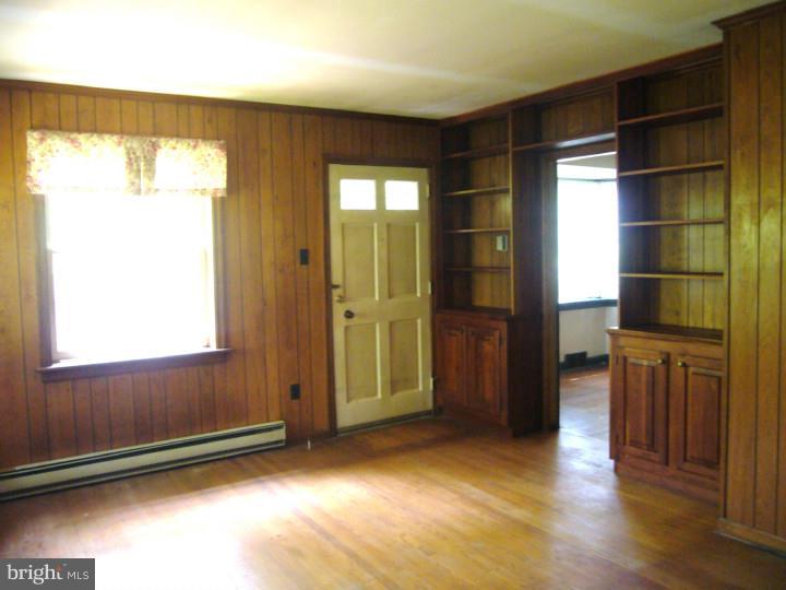 6161 Parkside Road Flourtown, PA 19031 - Photo 8 of 16 Den