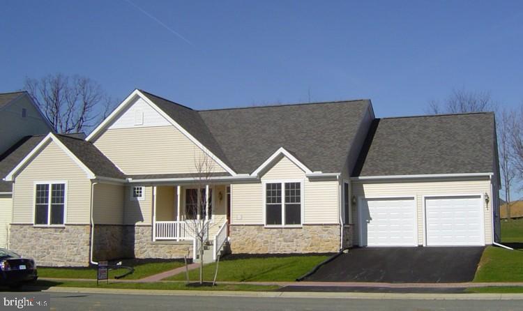 633 Dorset Street Lititz, PA 17543 - Photo 1 of 6 Gallery Image 1