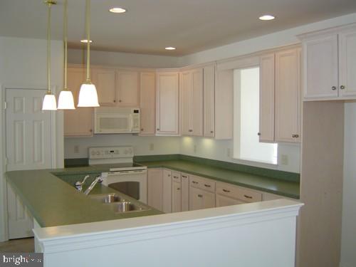 633 Dorset Street Lititz, PA 17543 - Photo 3 of 6 Gallery Image 3