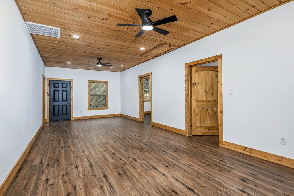 342 Hunter Ridge Murphy, NC 28906 - Photo 36 of 81 Family Room