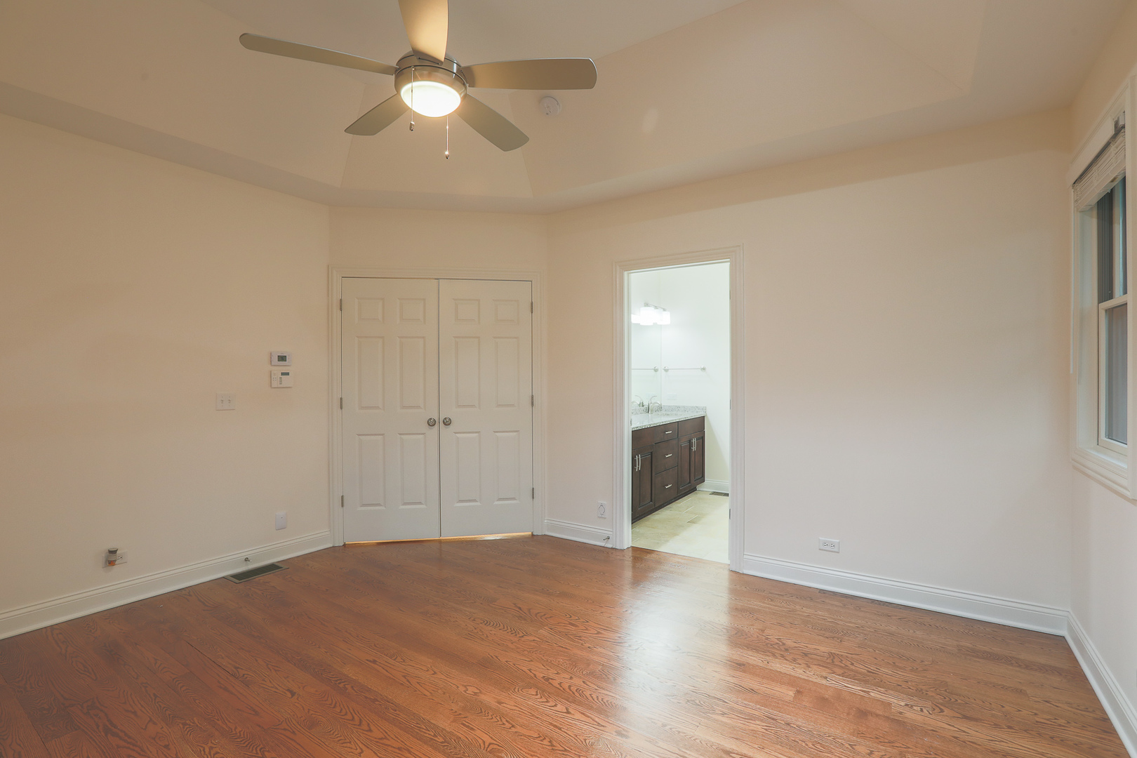 7820 South County Line Road Burr Ridge, IL 60527 - Photo 22 of 40 a view of empty room with wooden floor