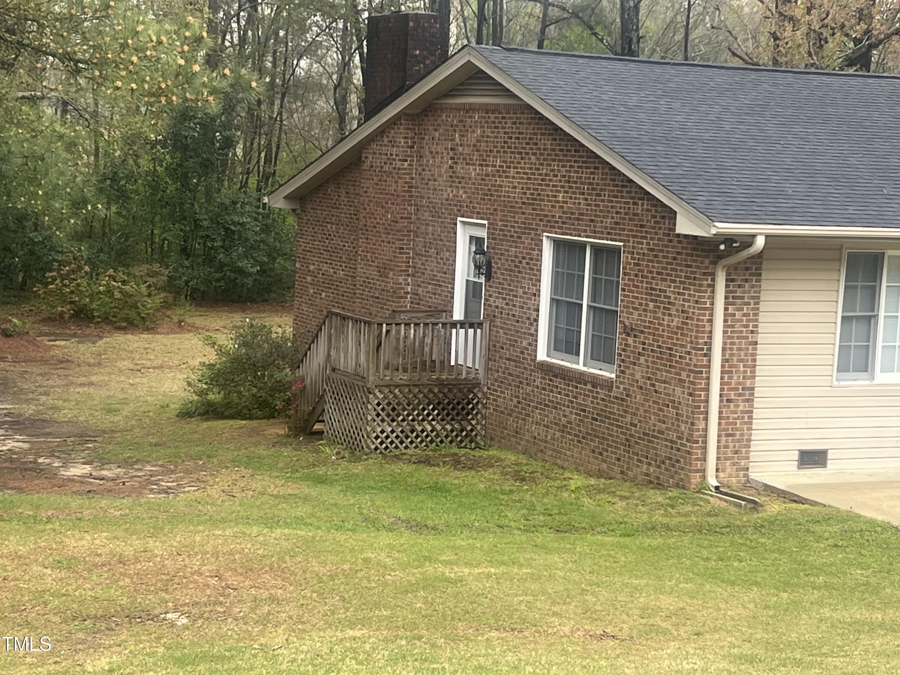 142 McLamb Road Coats, NC 27521 - Photo 11 of 56 IMG_9642