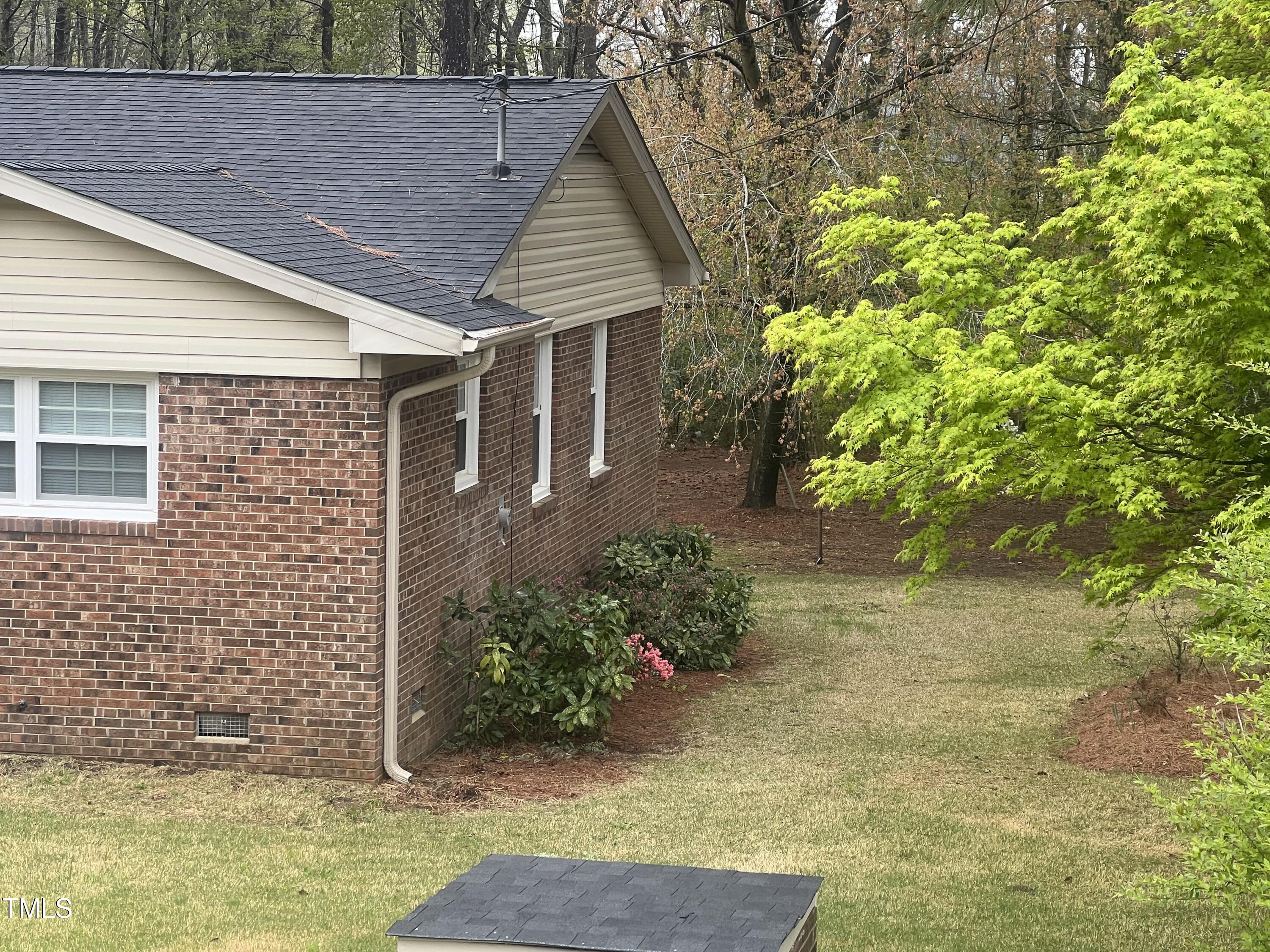 142 McLamb Road Coats, NC 27521 - Photo 3 of 56 IMG_9640