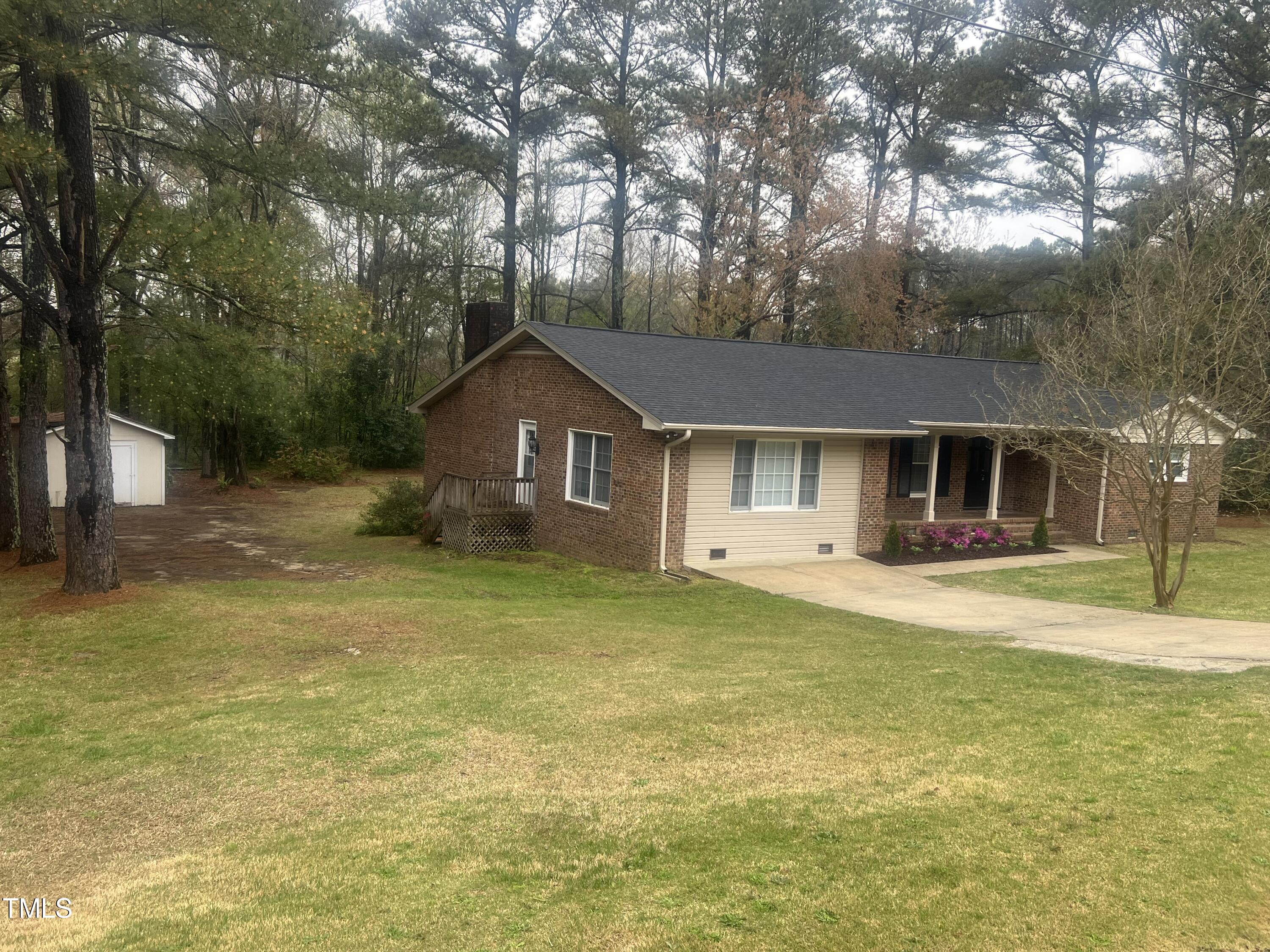 142 McLamb Road Coats, NC 27521 - Photo 10 of 56 IMG_9641