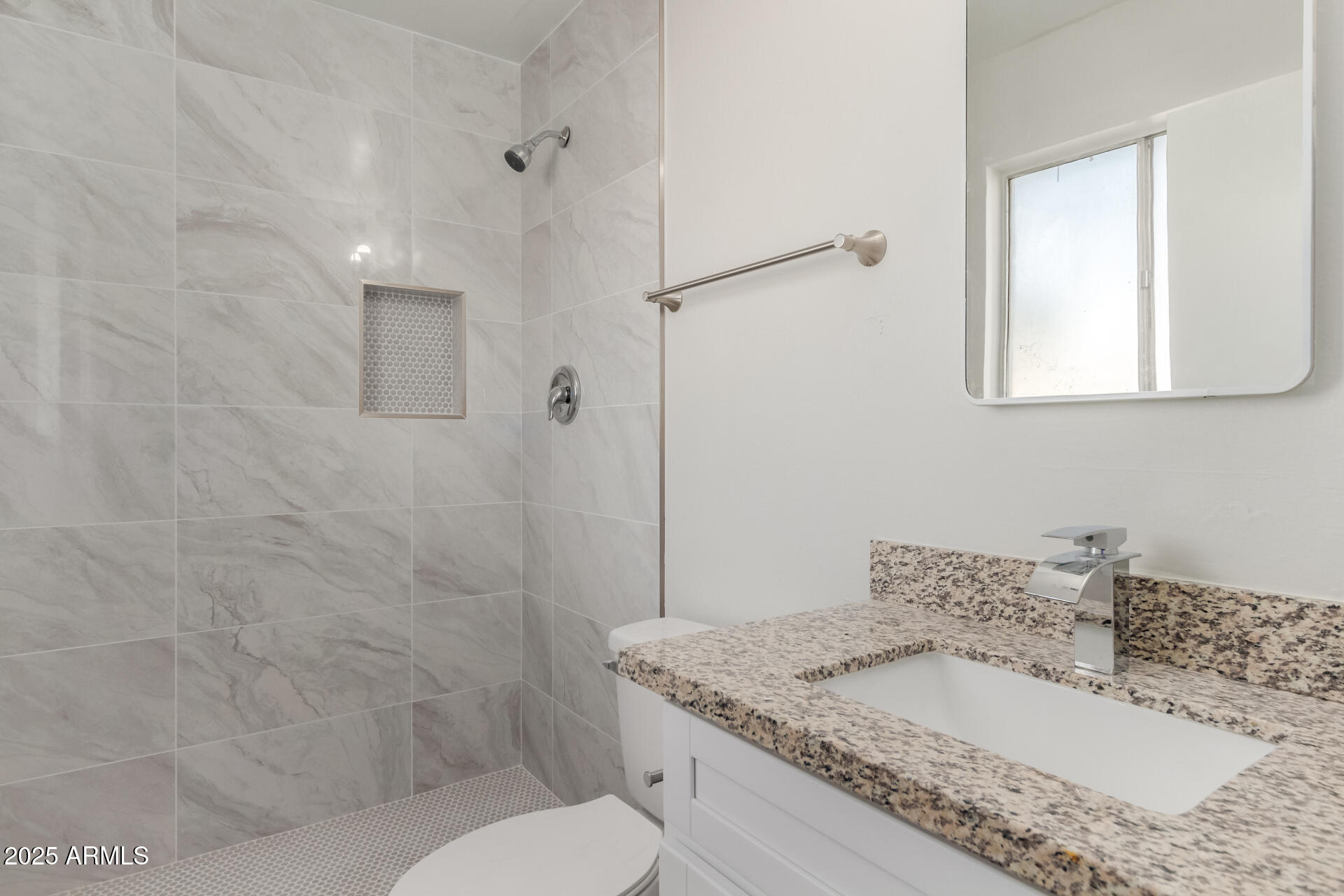 9033 North 15th Drive Phoenix, AZ 85021 - Photo 11 of 28 16 15th