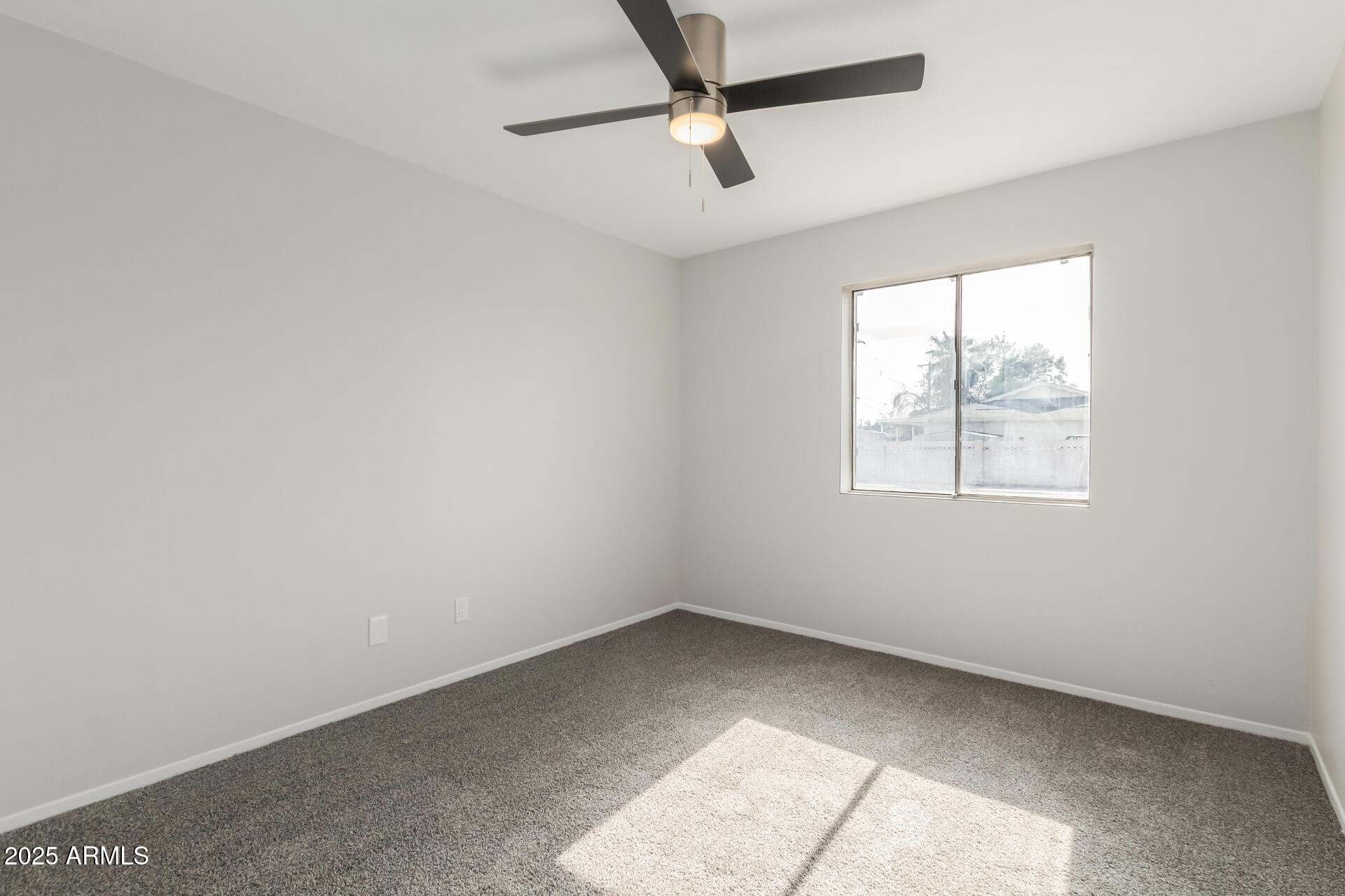 9033 North 15th Drive Phoenix, AZ 85021 - Photo 12 of 28 17 15th