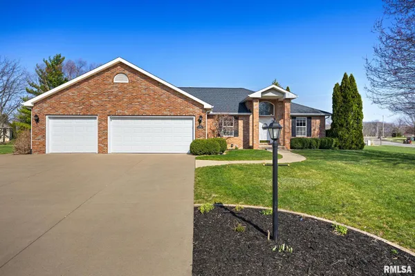 $455,000 | 1201 Linden Street, Morton, IL 61550