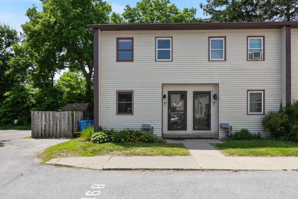 $329,900 | 89 North Champlain Street, Unit L, Burlington, VT 05401