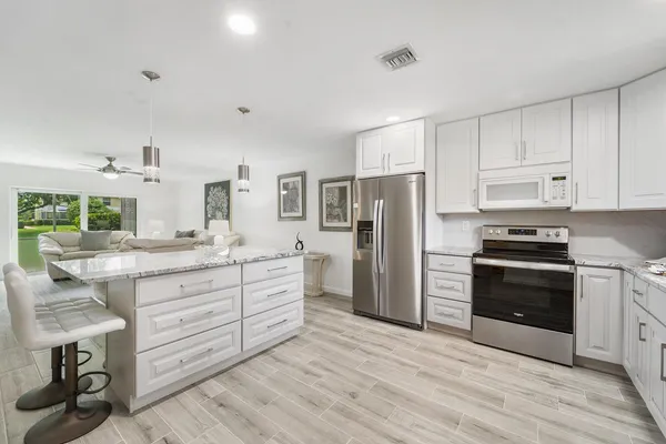 $3,000 | 717 Highway 1, Unit 505, Jupiter, FL 33477