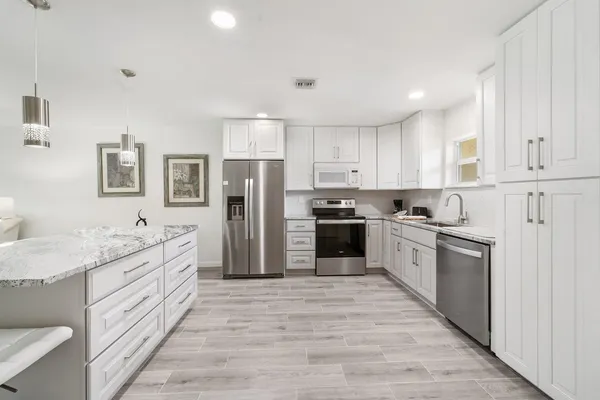 $3,000 | 717 Highway 1, Unit 505, Jupiter, FL 33477