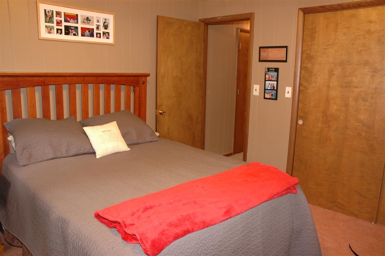 2110 North Jacobson Road Suttons Bay, MI 49682 - Photo 9 of 20 1785396-8.JPG