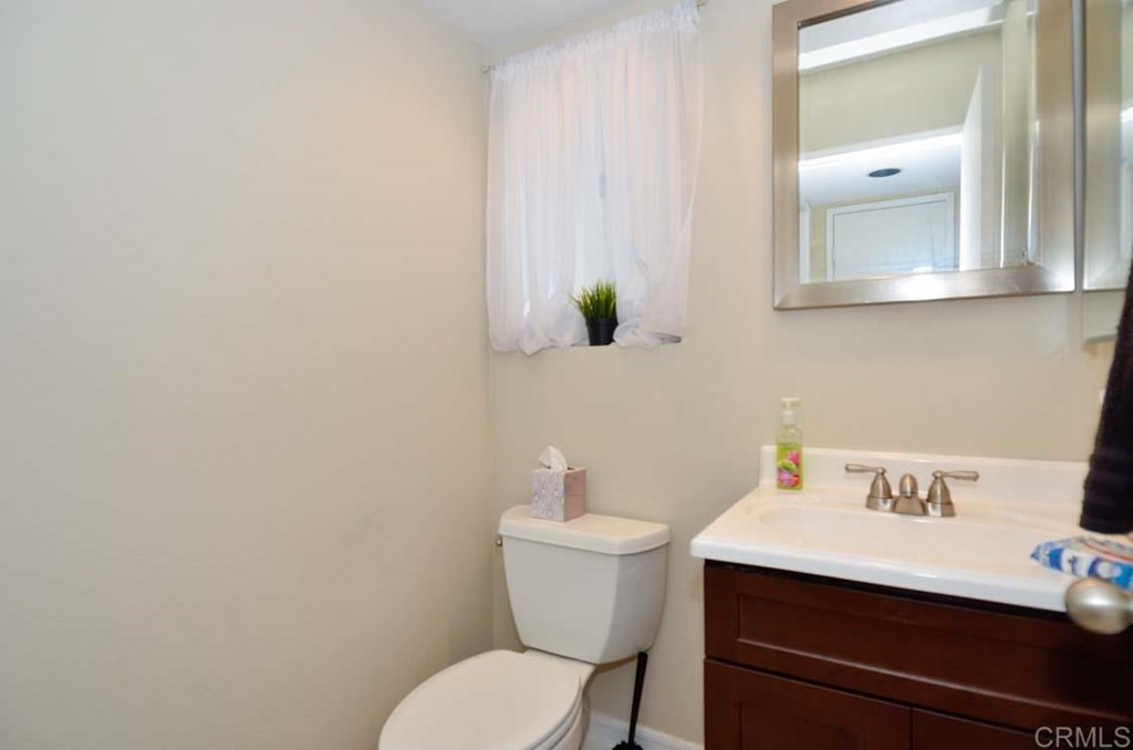 882 Sunningdale Drive Oceanside, CA 92057 - Photo 3 of 5