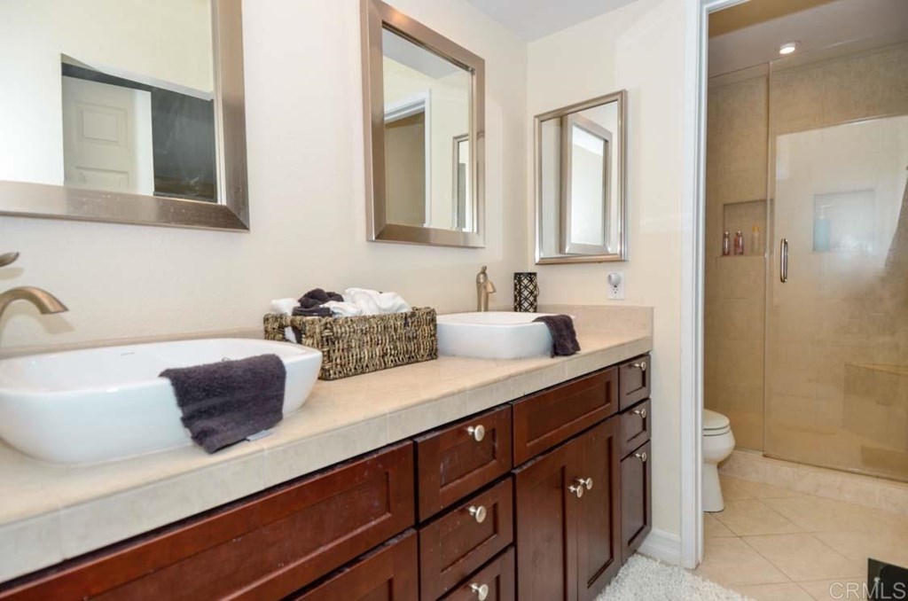 882 Sunningdale Drive Oceanside, CA 92057 - Photo 4 of 5