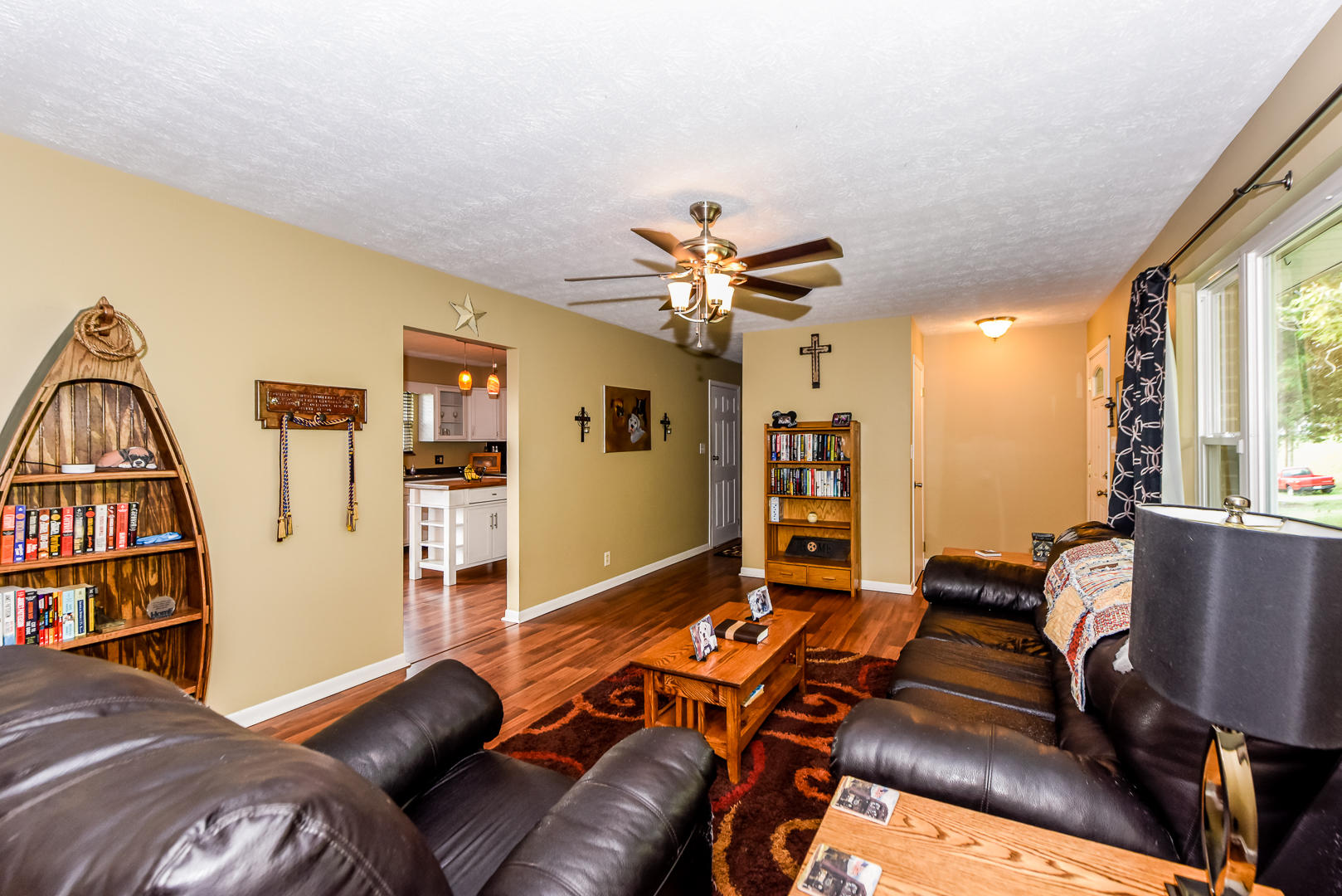 121 Alpine Drive Corryton, TN 37721 - Photo 8 of 29 Living room