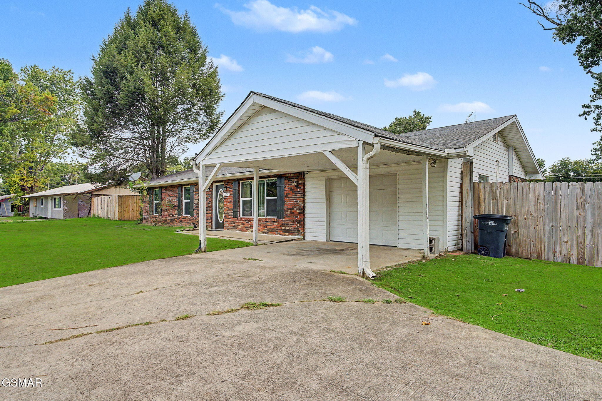 2319 Pittman Center Road Sevierville, TN 37876 - Photo 3 of 34 Gallery Image 3