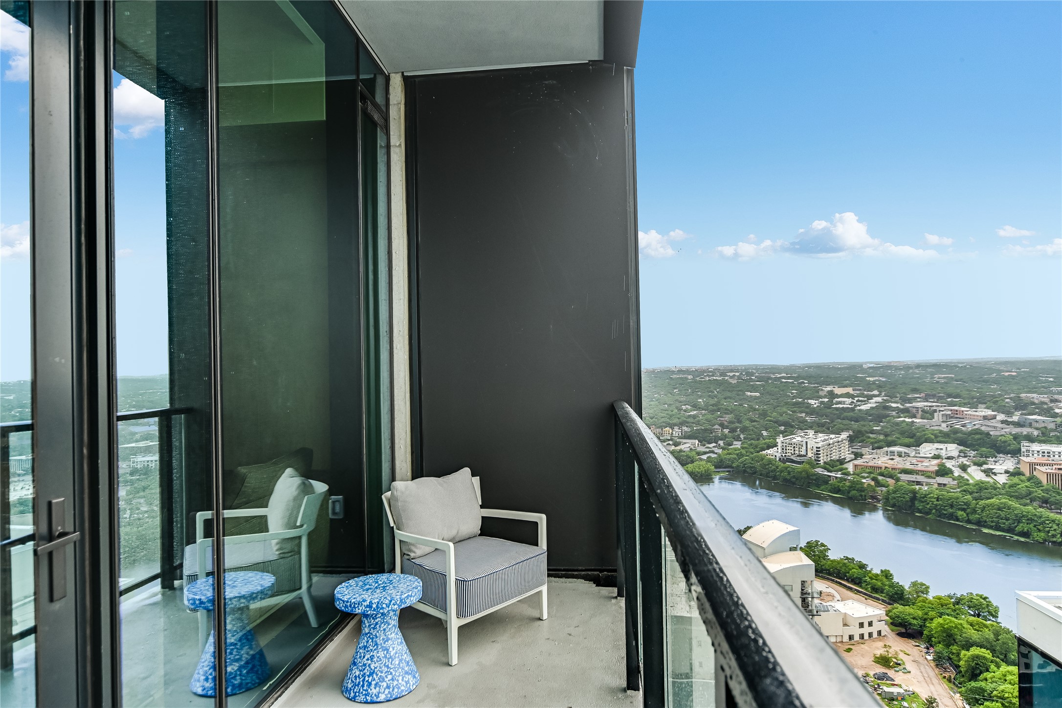 610 Davis Street, Unit 3206 Austin, TX 78701 - Photo 7 of 24