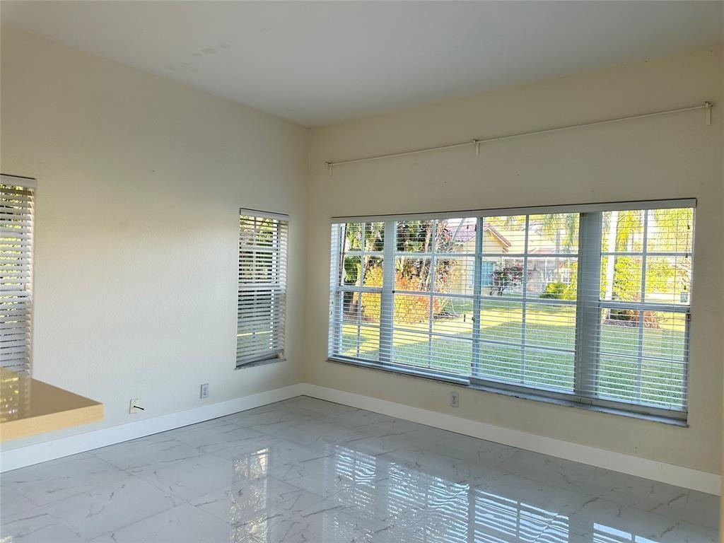 528 Water Point Weston, FL 33326 - Photo 3 of 10 Family Room