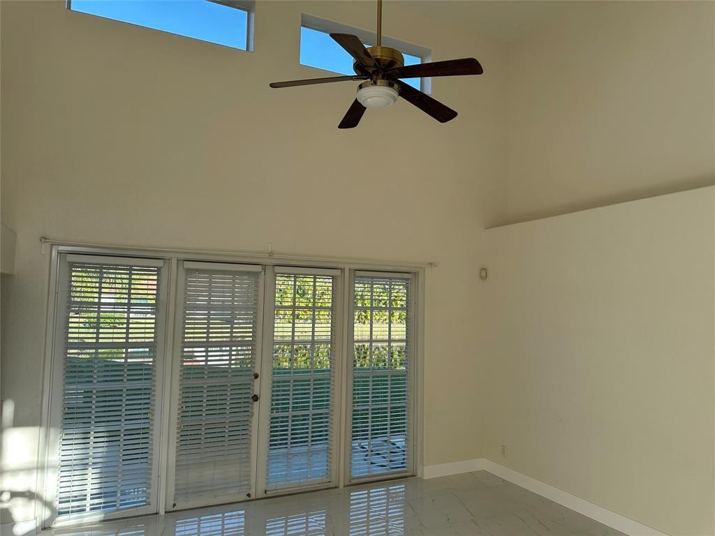 528 Water Point Weston, FL 33326 - Photo 4 of 10 Living Room